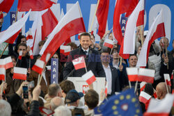 Rafał Trzaskowski na Starym Rynku w Łodzi