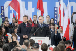 Rafał Trzaskowski na Starym Rynku w Łodzi