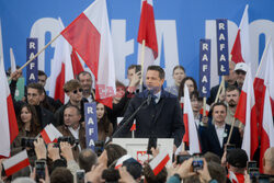 Rafał Trzaskowski na Starym Rynku w Łodzi