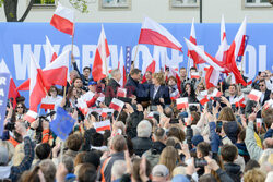 Rafał Trzaskowski na Starym Rynku w Łodzi