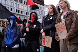 Pikieta; faszyzm nie przejdzie - migranci mile widziani
