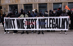 Pikieta; faszyzm nie przejdzie - migranci mile widziani