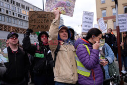 Pikieta; faszyzm nie przejdzie - migranci mile widziani