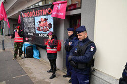 Protest pod kliniką aborcyjną Abotak