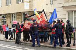 Protest pod kliniką aborcyjną Abotak