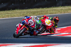 Pierwsza runda Miedzynarodowych Motocyklowych Mistrzostw Niemiec IDM na torze Oschersleben