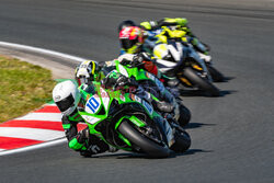 Pierwsza runda Miedzynarodowych Motocyklowych Mistrzostw Niemiec IDM na torze Oschersleben