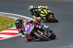Pierwsza runda Miedzynarodowych Motocyklowych Mistrzostw Niemiec IDM na torze Oschersleben