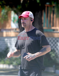 Sean William Scott biega po Malibu