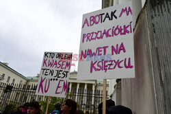 Demonstracja solidarnościowa z przychodnią aborcyjną Abotak