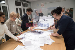 Wybory prezydenckie 2025 - liczenie glosów
