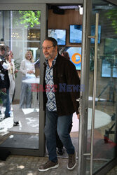 Jean Reno przed studiem DDTVN