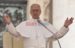 Papież Leon XIV na swojej pierwszej generalnej audiencji na placu św. Piotra