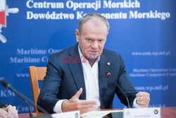 Donald Tusk na odprawie z kierownictwem Marynarki Wojennej w Gdyni