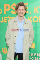 PSIknik prasowy filmu O psie, który jeździł koleją 2