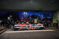 IO Mediolan-Cortina 2026: protest przeciwników igrzysk