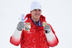 IO Mediolan-Cortina 2026: Franjo von Allmen zdobył trzeci złoty medal w 5 dni