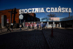 Praca w Stoczni Gdańskiej  - AFP