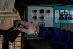 Praca w Stoczni Gdańskiej  - AFP