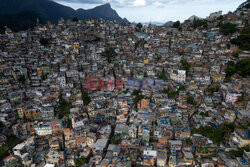 Turystyka w faweli Rocinha - AFP