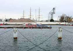 Dźwigowiec "Svanen" w gdyńskim porcie