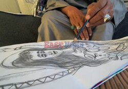 Starszy Palestyńczyk utrwala wojnę w obrazach