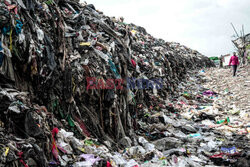 Ubrania na wysypisku w Kenii