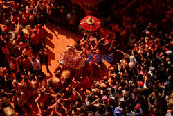 Świeto Biskat Jatra w Nepalu