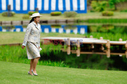 Japońska rodzina królewska na corocznym przyjęciu w cesarskim ogrodzie Pałacu Akasaka