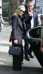 Meryl Streep w garniturze w prążki