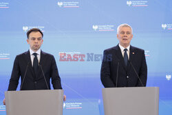 Konferencja ministrów: Domańskiego, Żurka i Siemoniaka