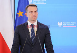 Konferencja ministrów: Domańskiego, Żurka i Siemoniaka