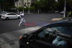 Uliczny artysta w San Salvador