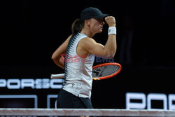 Iga Świątek przegrała z Andriejewą na turnieju WTA 500 w Stuttgarcie