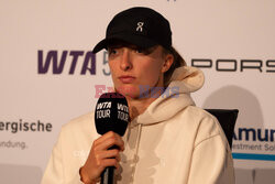 Iga Świątek przegrała z Andriejewą na turnieju WTA 500 w Stuttgarcie