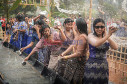 Społeczność Marma obchodzi święto wody w Bangladeszu