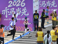 Półmaraton robotów humanoidalnych E-Town 2026 w Pekinie