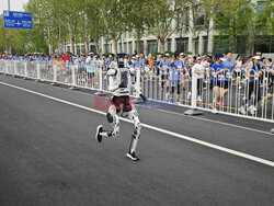 Półmaraton robotów humanoidalnych E-Town 2026 w Pekinie