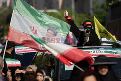 Tysiące dziewcząt na ulicach Teheranu z okazji rocznicy urodzin Hazrat Masumy