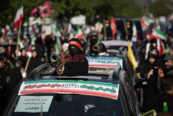 Tysiące dziewcząt na ulicach Teheranu z okazji rocznicy urodzin Hazrat Masumy