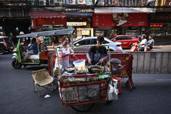 Street Food w Bangkoku - AFP