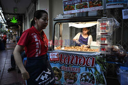 Street Food w Bangkoku - AFP