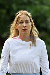 Leelee Sobieski na spacerze