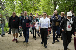 Spacer dendrologiczny Sławomira Mentzena