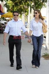 Sylvester Stallone z żoną na spacerze
