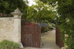 Francuska posiadłość z ogrodem i piwnicą win - Andreas von Einsiedel
