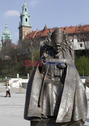 Rzeźby papieża w Krakowie 