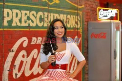 Retro Coca-Cola Soda Bar