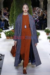Oscar de  La Renta LB