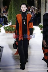 Oscar de  La Renta LB